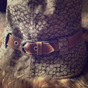 AUTHENTIC coach rain hat